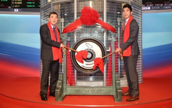 恰逢其时 掌握机缘 | 龙八国际上市周围年回首（一）